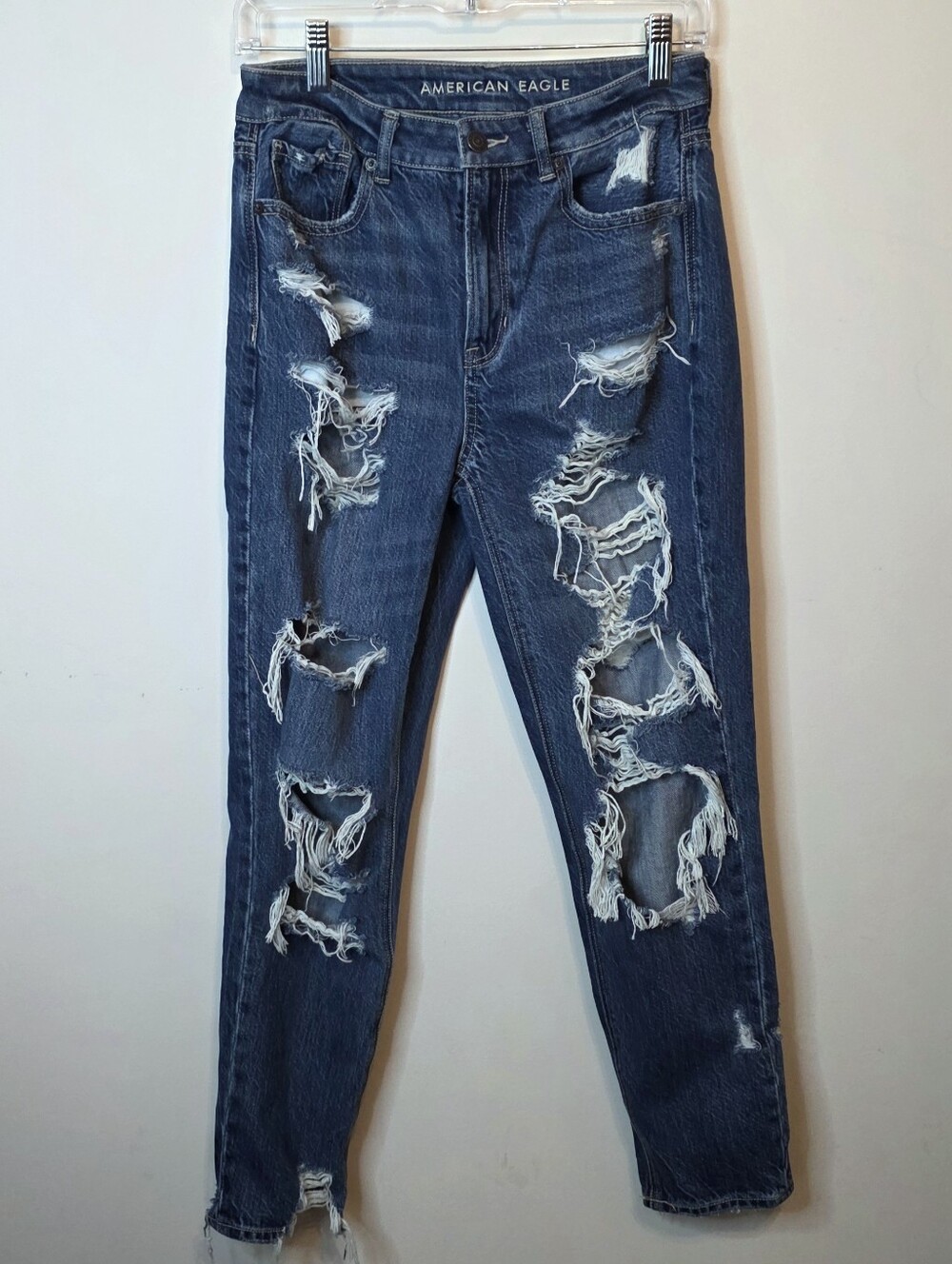 American Eagle Distressed Ripped Mom Jean Comfort Waist Band Size 2